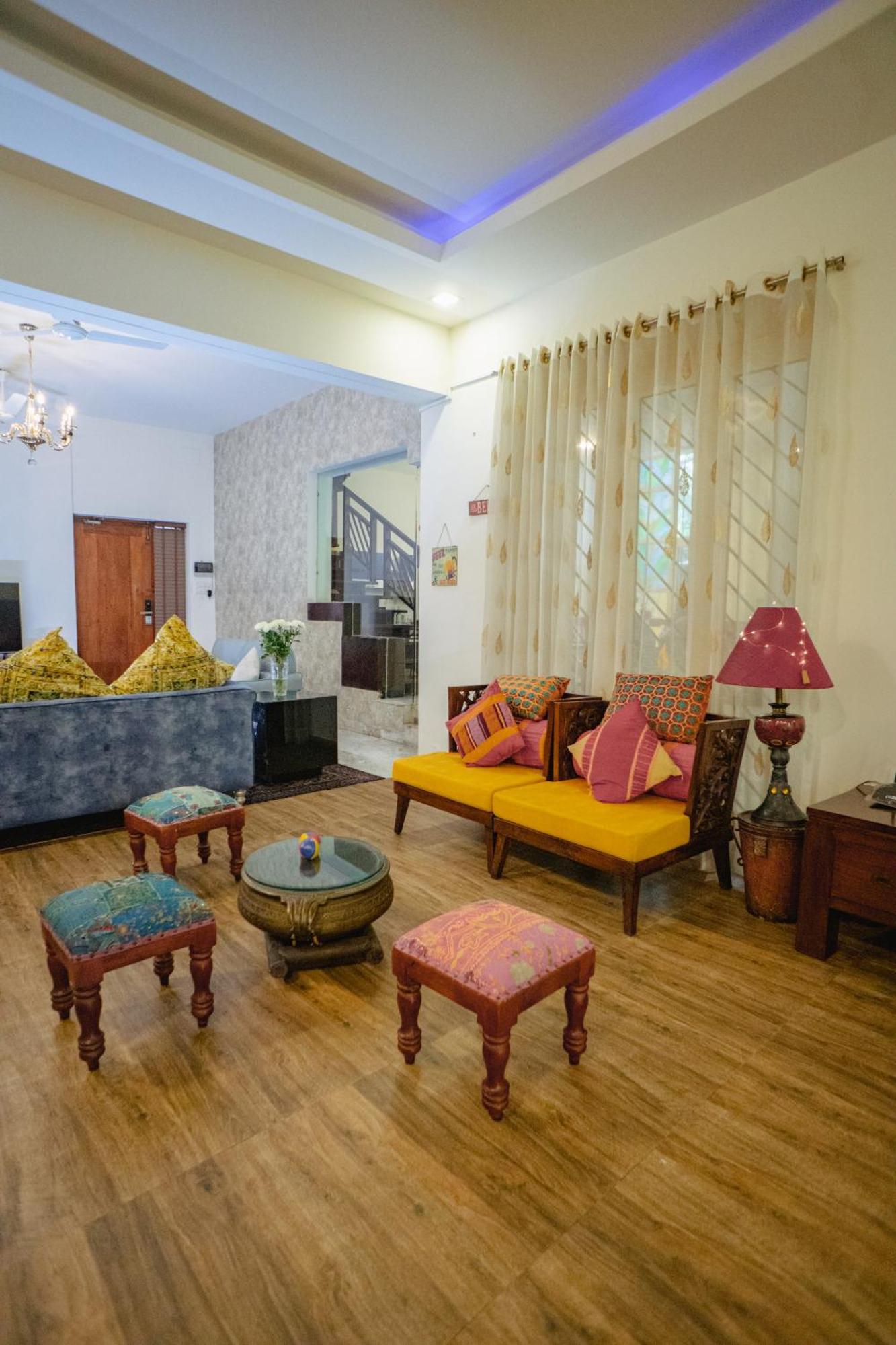 Appartamento The White House Opp Park Hyatt Chennai Esterno foto
